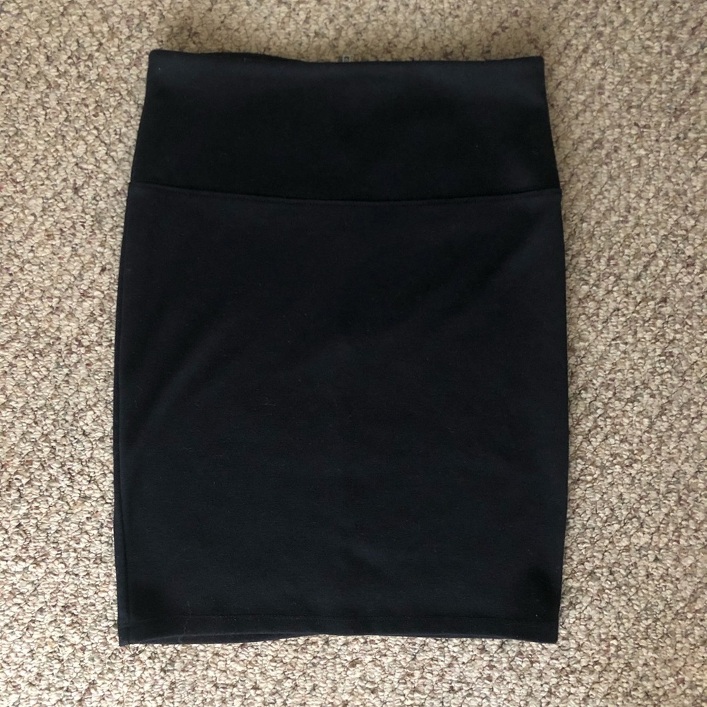 Simple black pencil skirt
